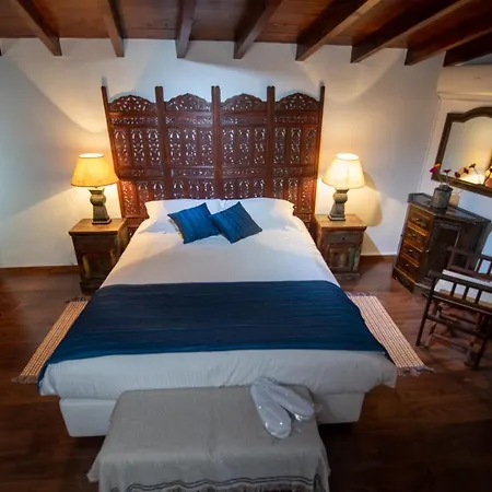 Apanemia House Lófou