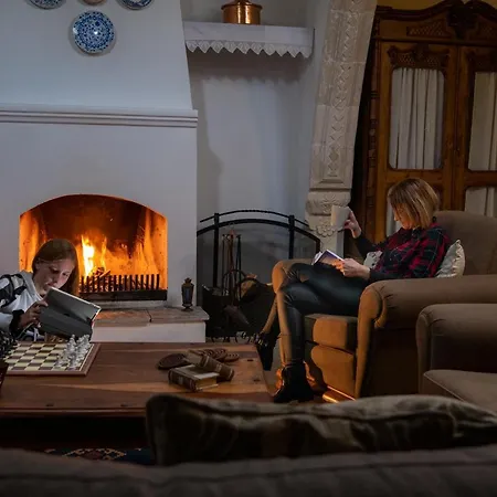 Apanemia House Nyaraló