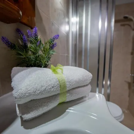 Apanemia House Nyaraló